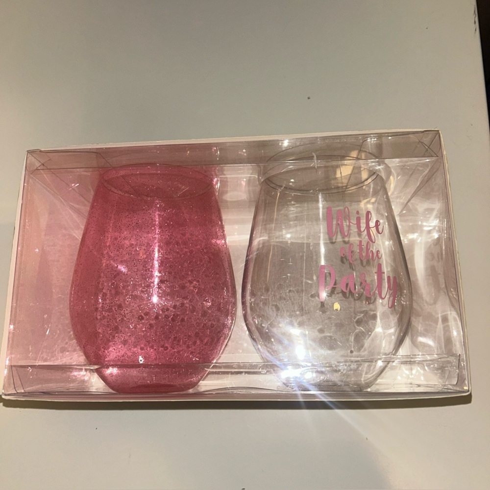 SLANT Collection Wife of the Party Plastic Wine Stemless 2 Glasses 30oz M112 NWT